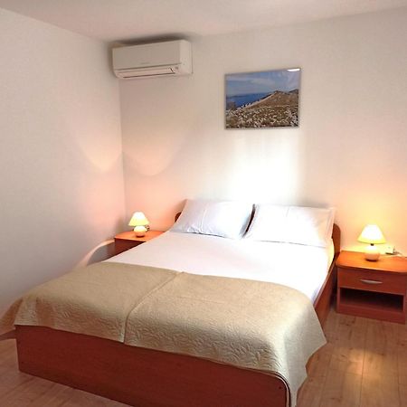 Seaside Apartments Laurus Murter Ngoại thất bức ảnh